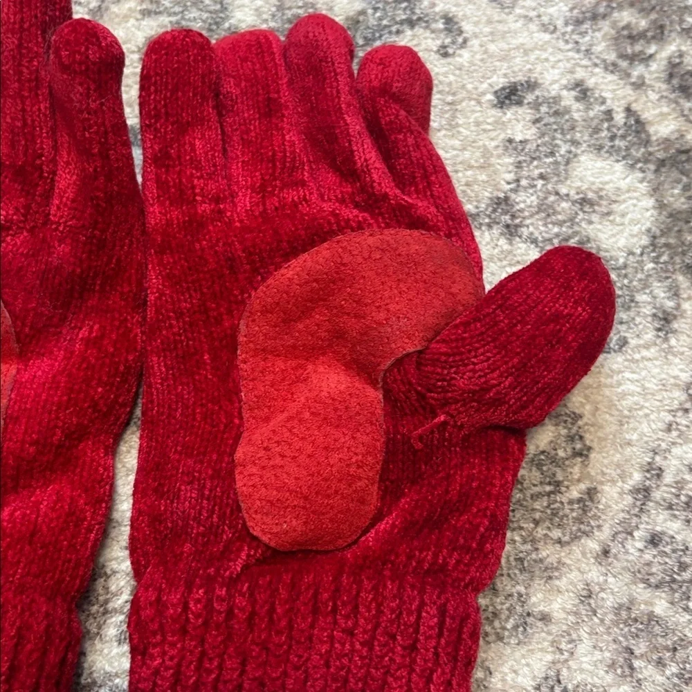 Red Gloves
